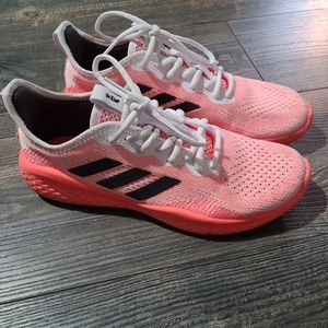 Womens adidas Bounce running shoes size 7